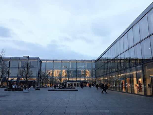 Jan Dellaertplein The Forecourt Of Schiphol Plaza