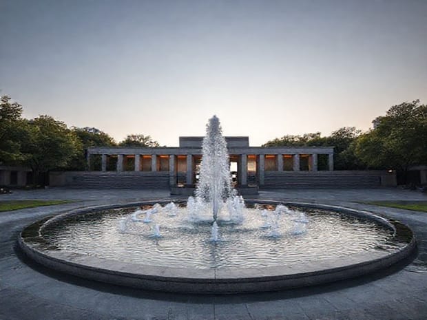 Ira Keller Forecourt Fountain