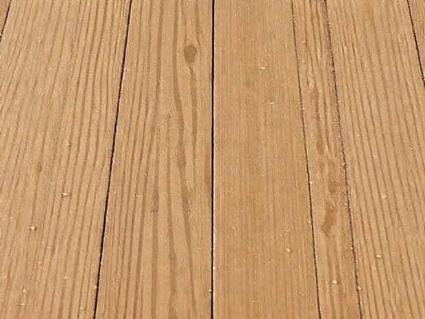 Filling Floorboard Gaps With Sawdust
